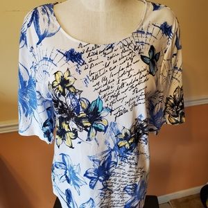 Chico's scoop neck pattern tee